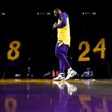 Palabras de LeBron alivian la tristeza de los Lakers 
