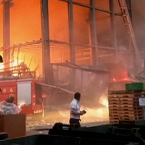 Explosión de gran magnitud deja varios muertos y heridos en una fábrica de bolas de golf