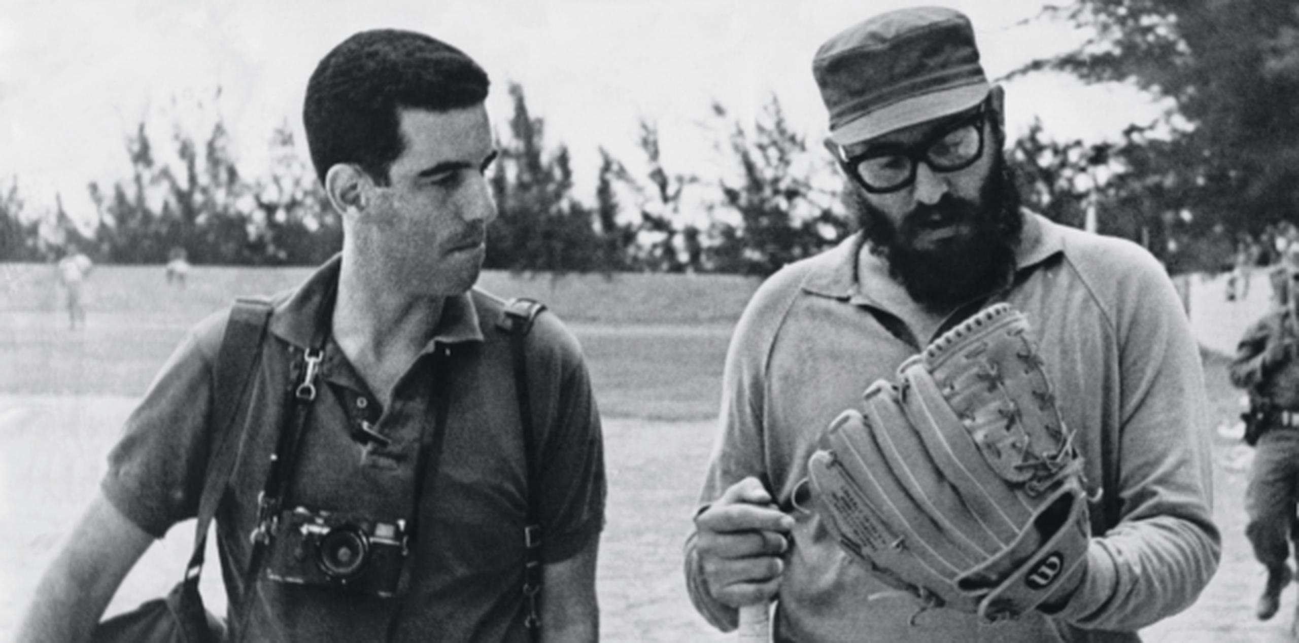 Fidel Castro en su apogeo concedía una larguísima entrevista al fotorreportero estadounidense Lee Lockwood que acaba de ser relanzada. (EFE)