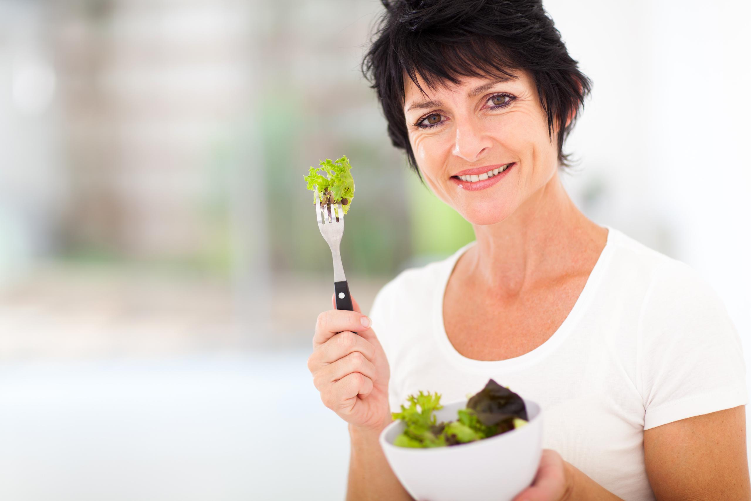 Una dieta equilibrada ayudará a mantener tu salud en las diferentes etapas de tu vida.