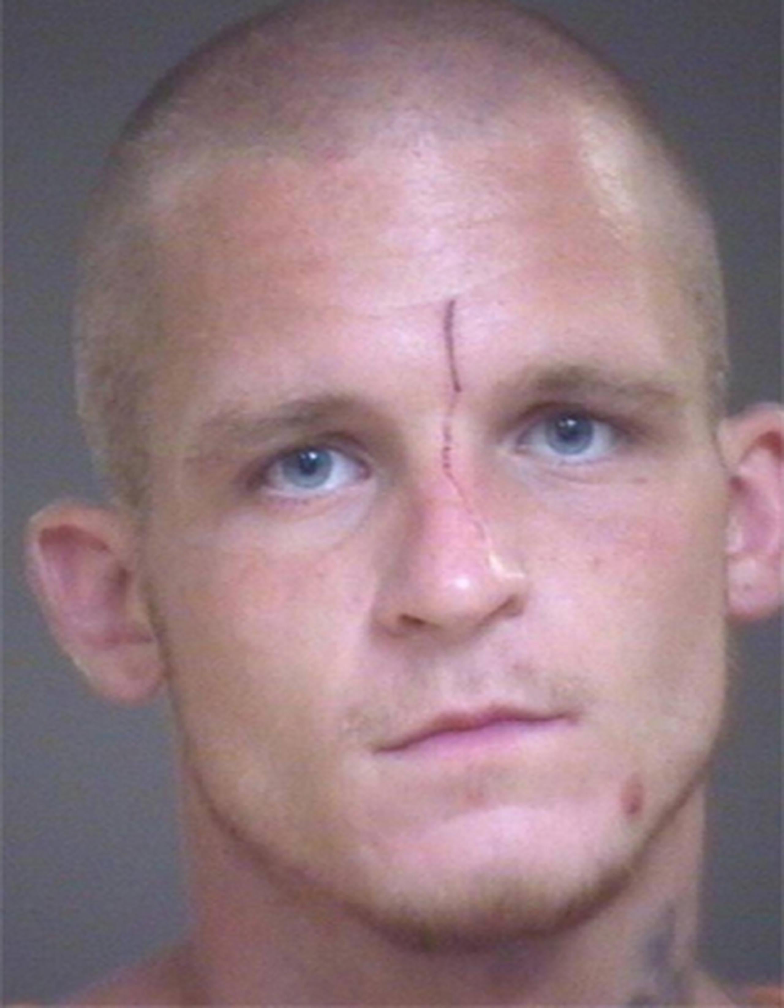Las autoridades del condado de Lincoln acusaron a Joshua Ray Murphy, de 25 años, de dos delitos de allanamiento de morada y de otro más robo. (Lincoln County Sheriffs Office)