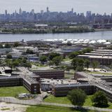 Confinados permanecieron encerrados durante incendio que dejó 20 heridos en cárcel de Nueva York
