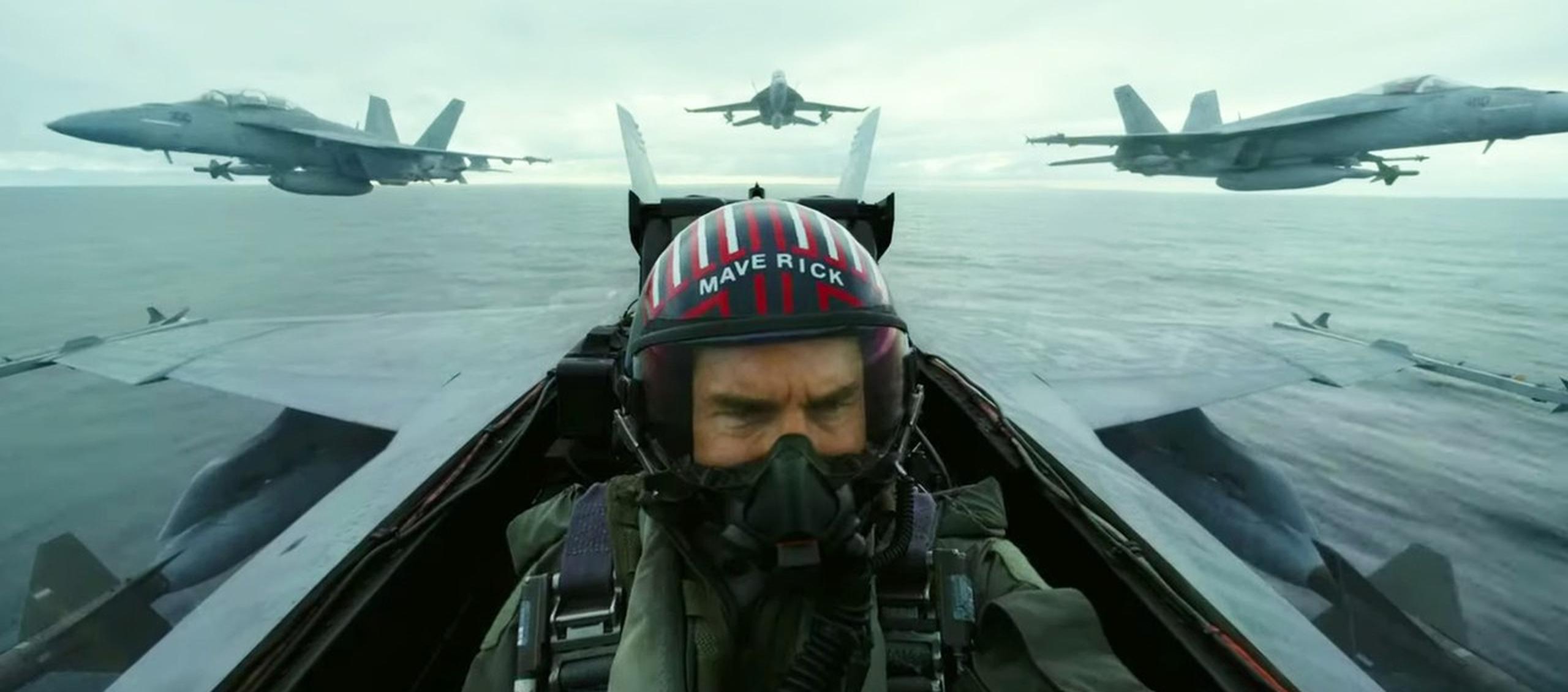 El actor Tom Cruise protagonizará la secuela "Top Gun: Maverick", que estrenará en noviembre de 2021.