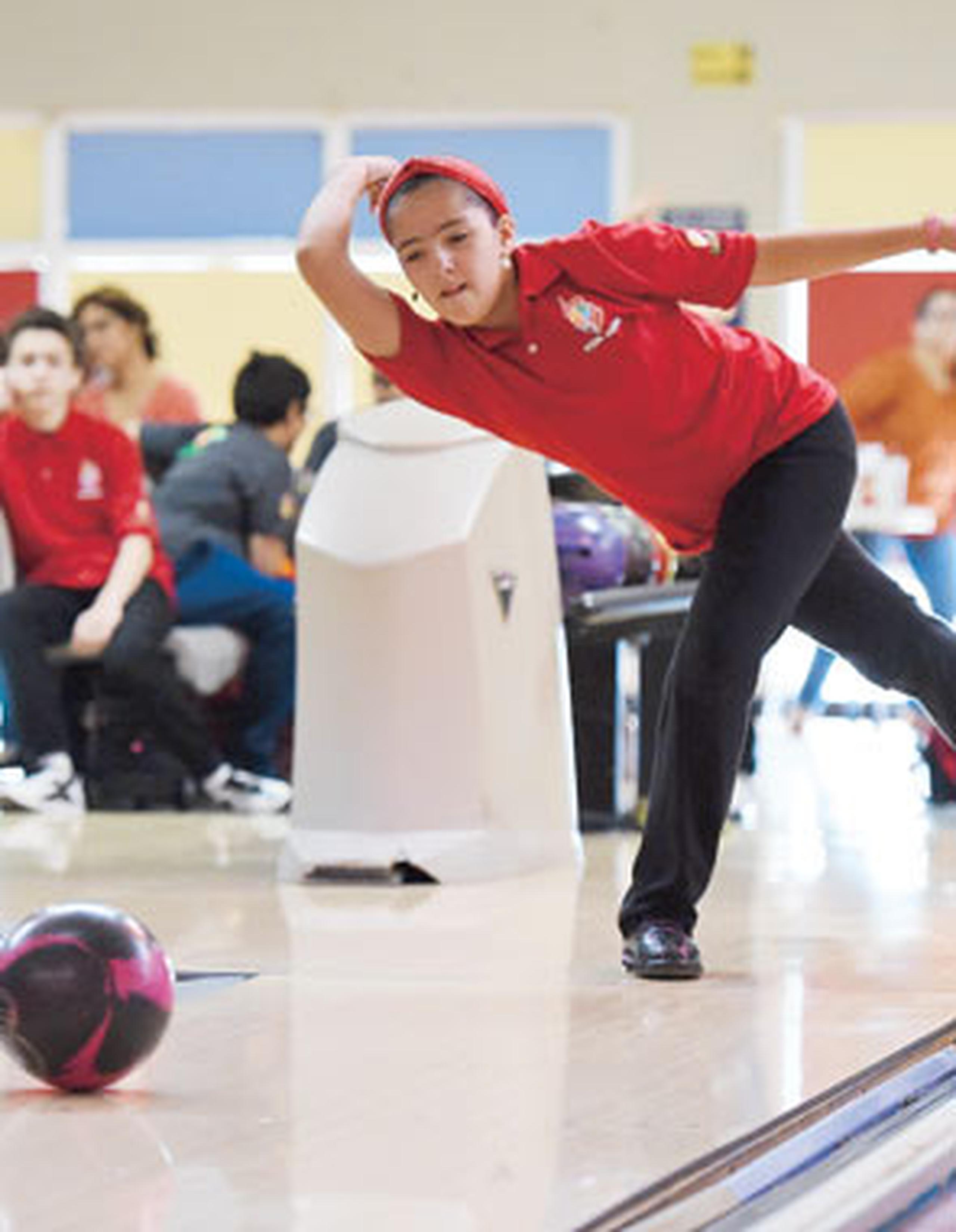 La acción del bowling en los Juegos de Puerto Rico sirvió para que algunos miembros de la Selección Juvenil se foguearan para un venidero evento en el que competirán en Chicago. (Suministrada / DRD)
