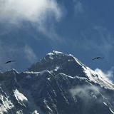 Helicóptero con cinco turistas mexicanos se estrella cerca del Everest