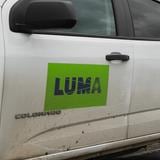 Roban dos vehículos en estación de LUMA Energy en Fajardo 