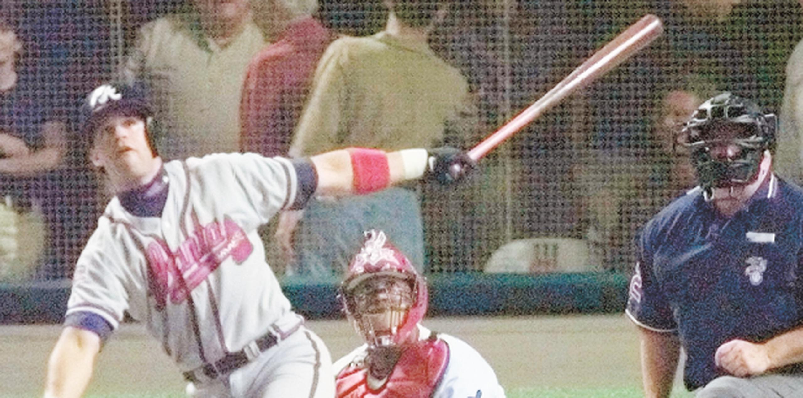 El puertorriqueño Javy López fue el único jugador que impulsó una carrera por la Liga Nacional en 1997. Conectó un cuadrangular solitario. (Archivo)