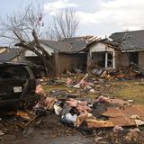 Muere una persona y 10 resultan heridas por tornados en Texas