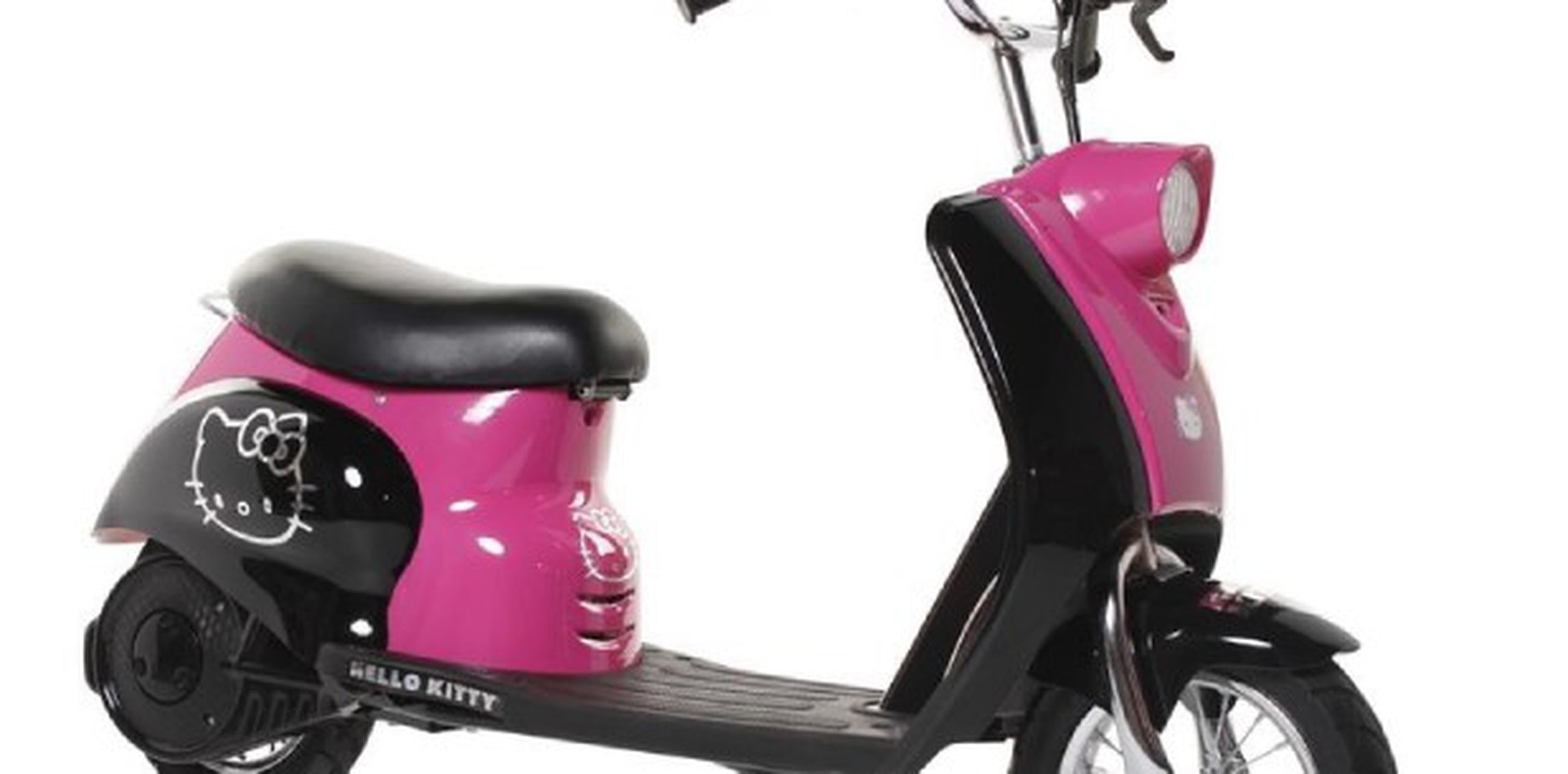 Los consumidores deben llevar la Hello Kitty City Motor Scooters a la tienda Toys R Us más cercana para que le devuelvan el dinero o le den un crédito en la tienda. (Suministrada)