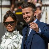 David Beckham y su esposa sorprenden con sus pasos de salsa