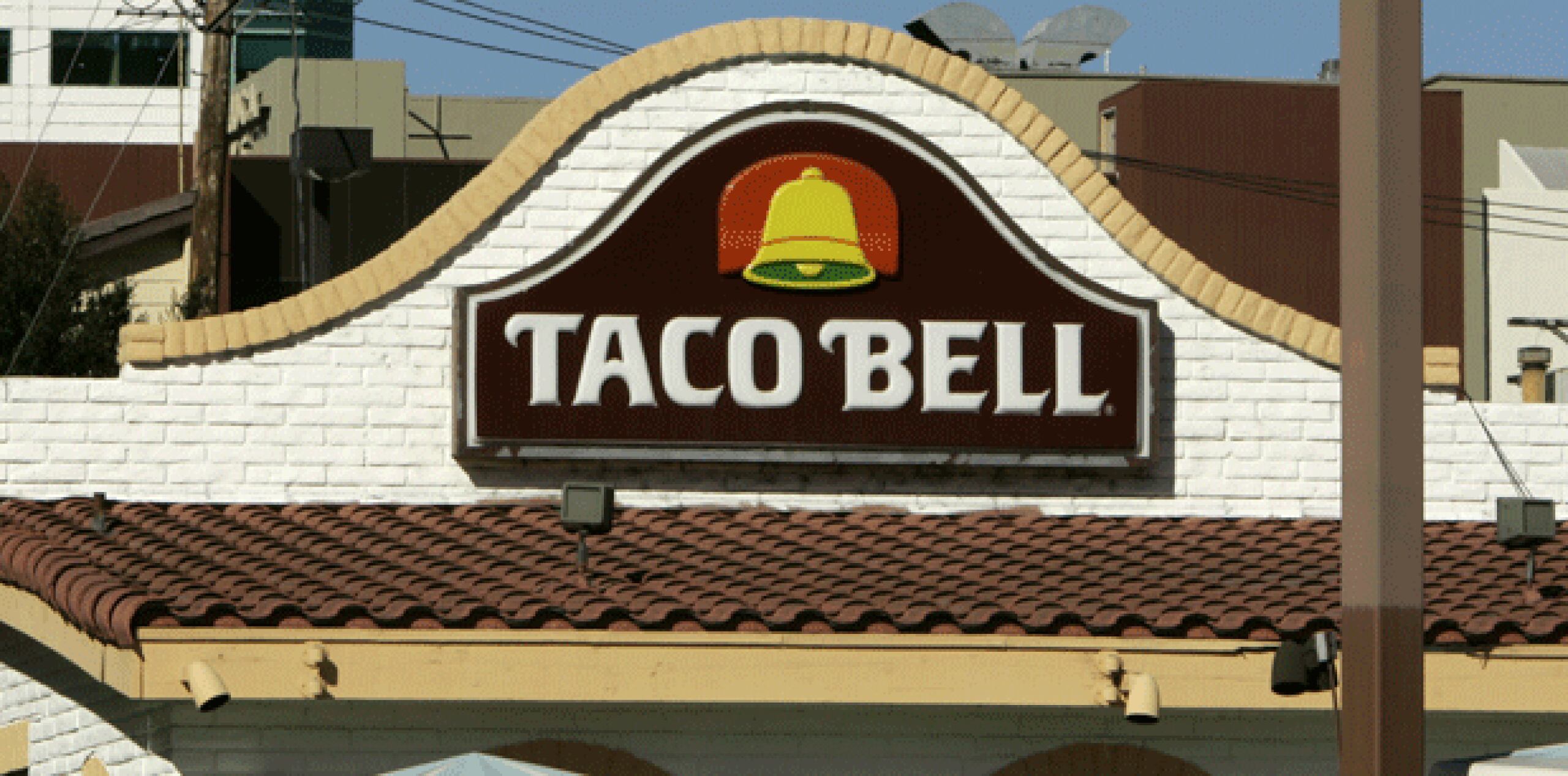 El sitio de internet Eater había reportado previamente que la gerencia del restaurante Taco Bell había solicitado una licencia de expendio de licor. (Archivo)