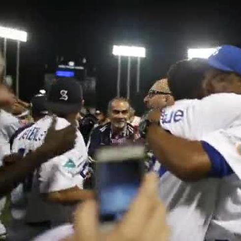 Santurce se proclama campeón de la Liga de Béisbol Roberto Clemente