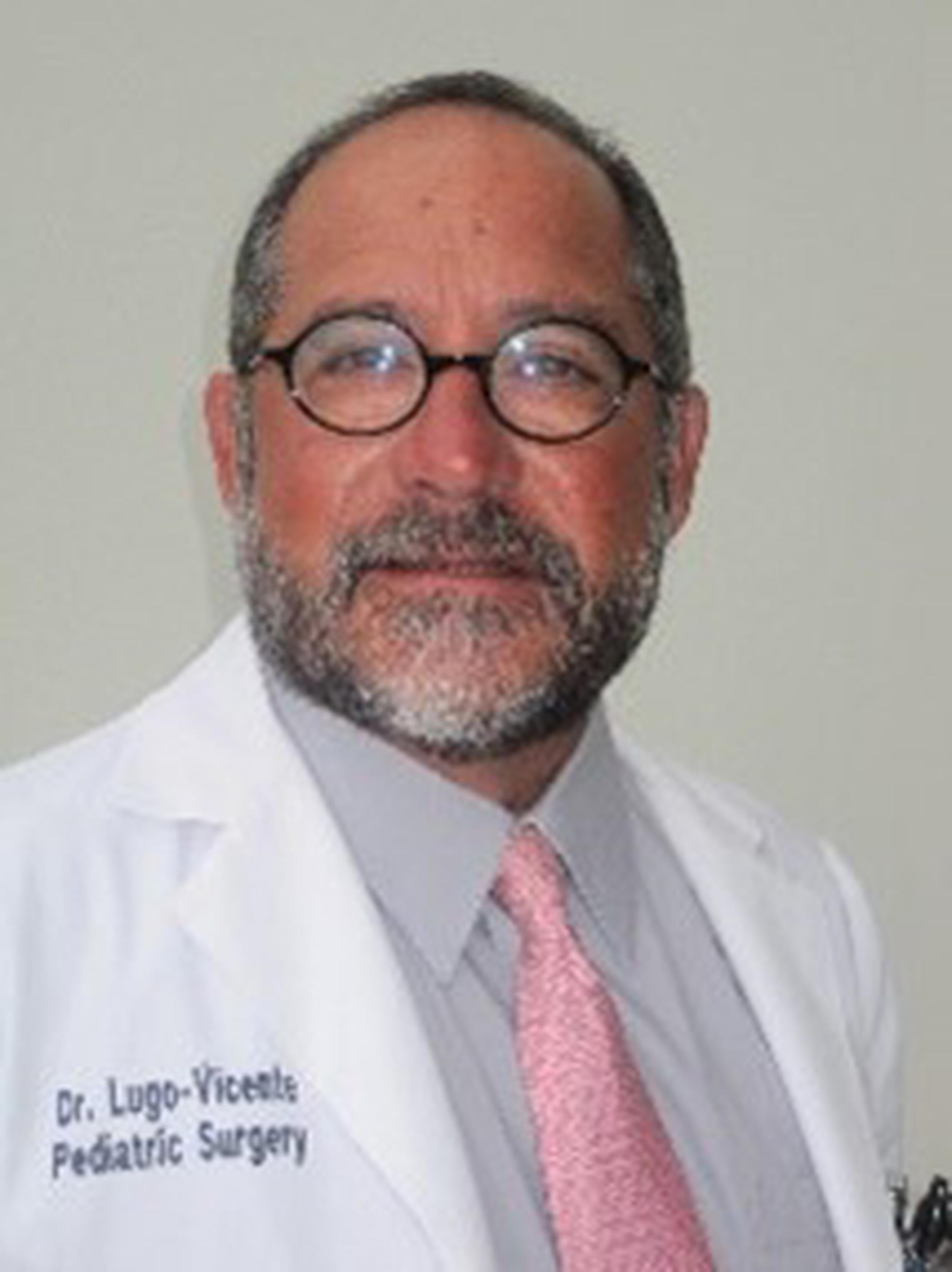 Humberto Lugo Vicente, Cirujano pediátrico