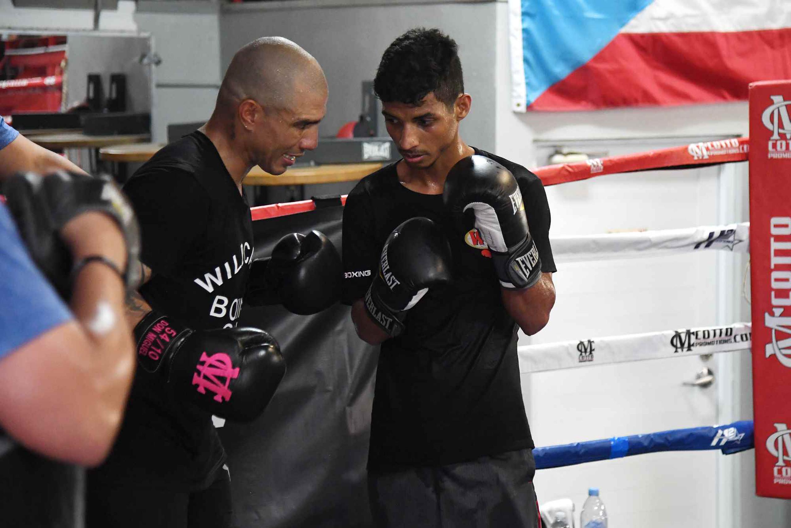 Acosta entrena junto con Miguel Cotto (Foto Andre Kang / andre.kang@gfrmedia.com)