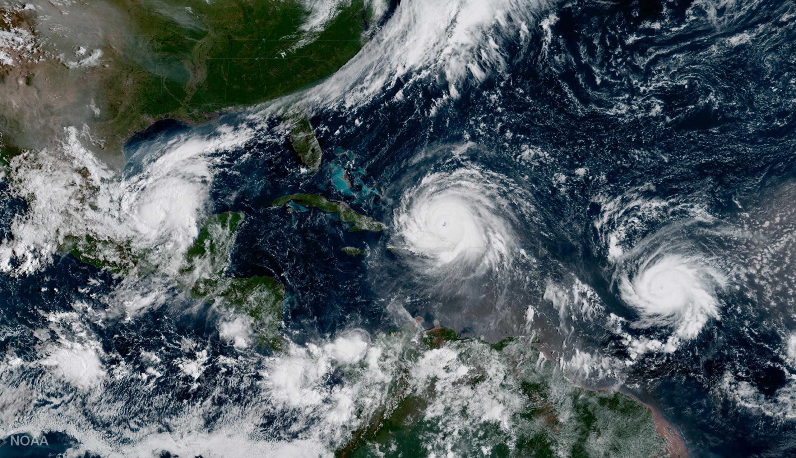 Imagen de satélite de los huracanes José, Irma y Katia el 7 de septiembre de 2017.