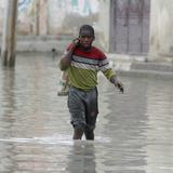 FOTOS: Inundaciones en Somalia desplazan a 335,000 y dejan al menos 29 muertos