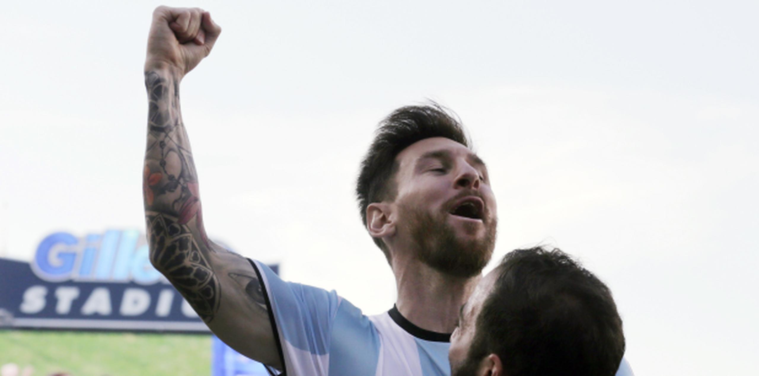 Messi renunció al seleccionado argentino tras perder por penaltis ante Chile la final de la Copa América Centenario. (Prensa Asociada)