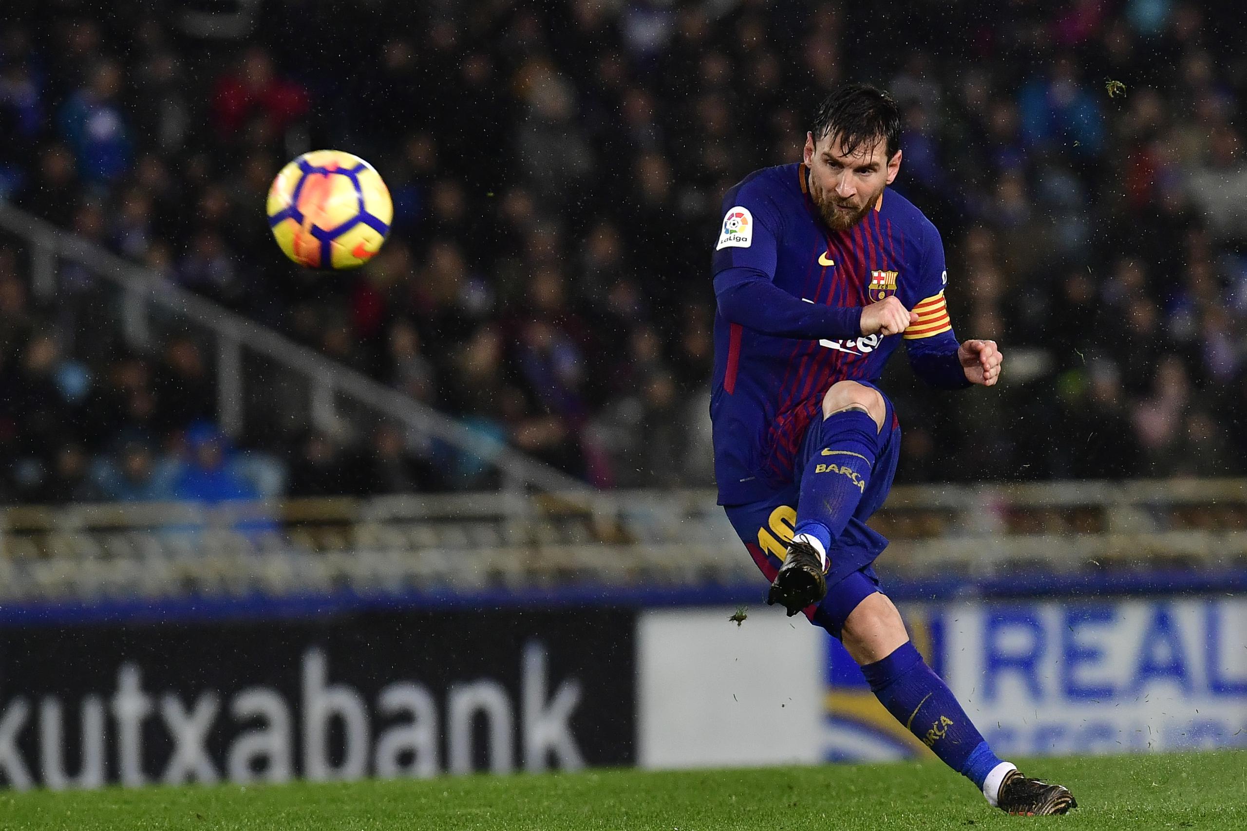 El club Barcelona no pudo retener a Lionel Messi debido a las reglas de equidad competitiva y financiera de la La Liga española.
