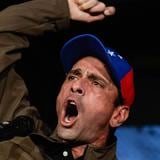 Agreden a Henrique Capriles en recorrido de campaña en Venezuela