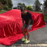 El nuevo "makinón" de Maluma: se regaló carro superlujoso