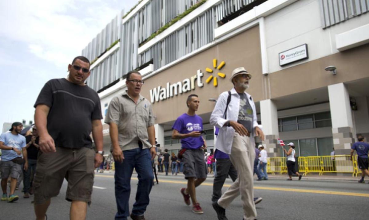 Manifestación en Walmart de Santurce Primera Hora