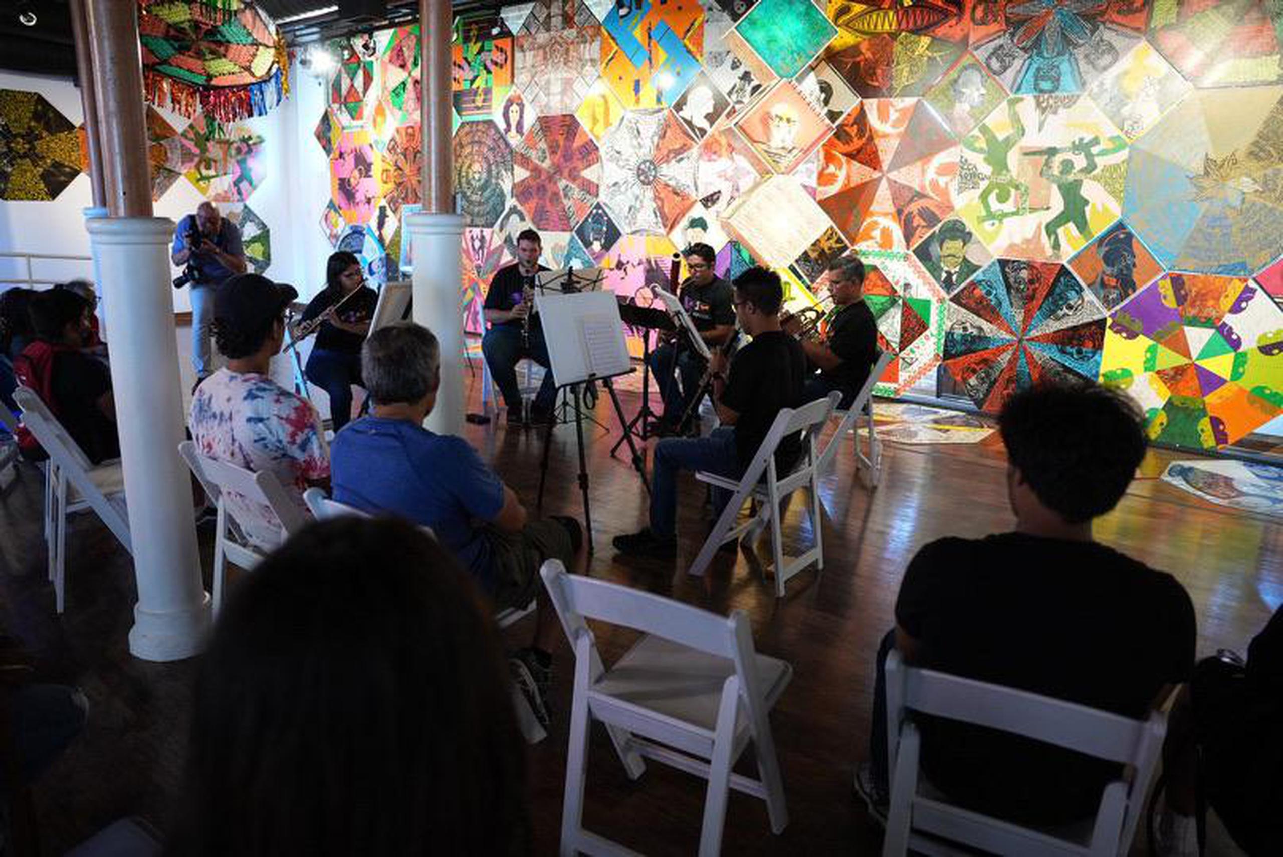 La charla se llevó a cabo en el National Museum of Puerto Rican Arts and Culture de Chicago.