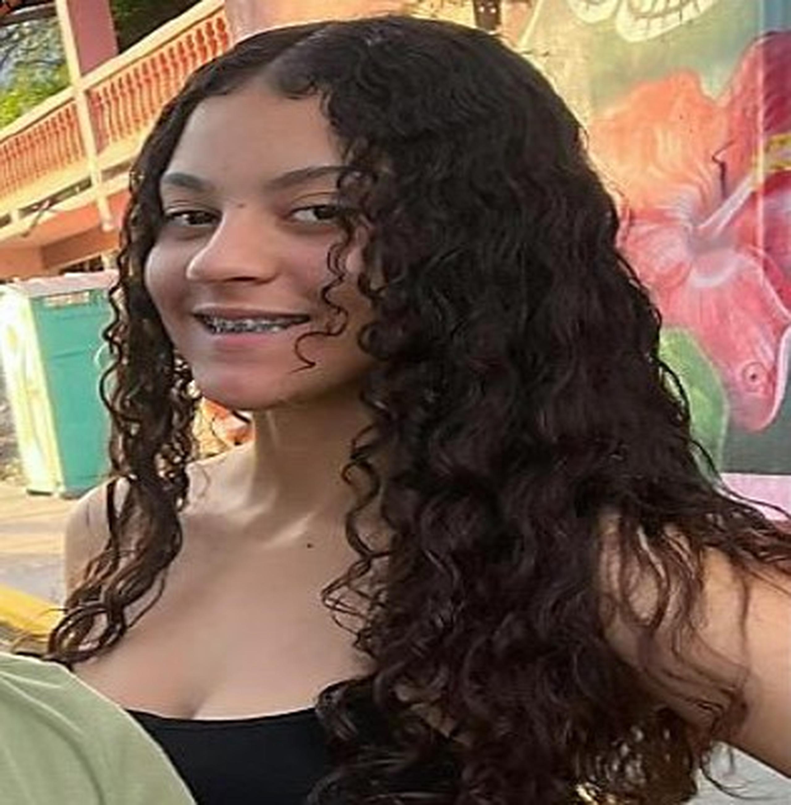 Alexandra Sophia Bigio Hernández, de 15 años desapareció el 27 de octubre, luego que fuera dejada en las inmediaciones de la escuela Miguel Such en horas de la mañana.