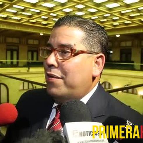 Tatito Hernández explica el proyecto de moratoria