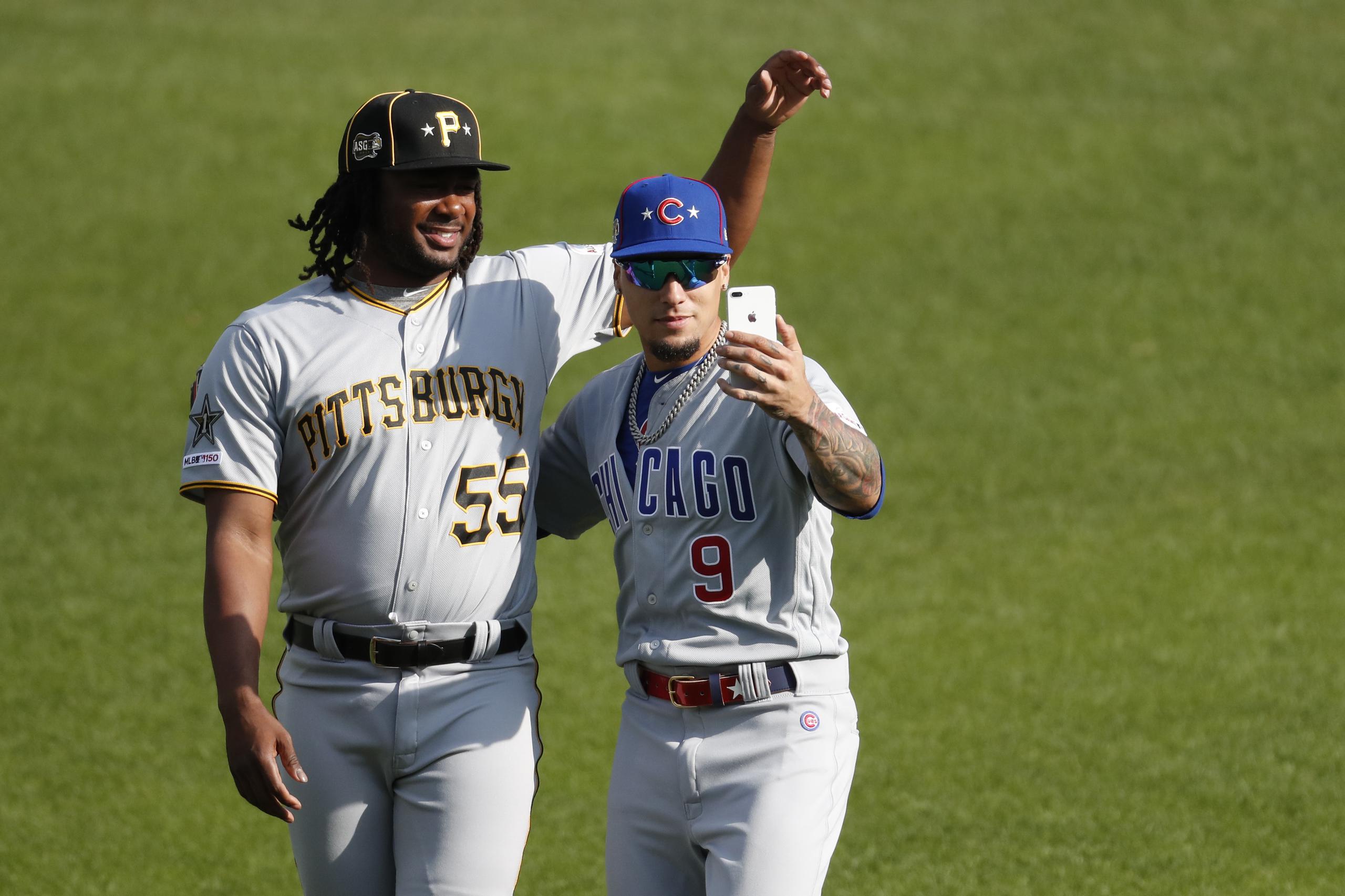 El boricua Javier Báez, de los Cubs de Chicago, aprovechó el Juego de Estrellas del 2019 para sacarse una foto con Josh Bell, de los Pirates de Pittsburgh.