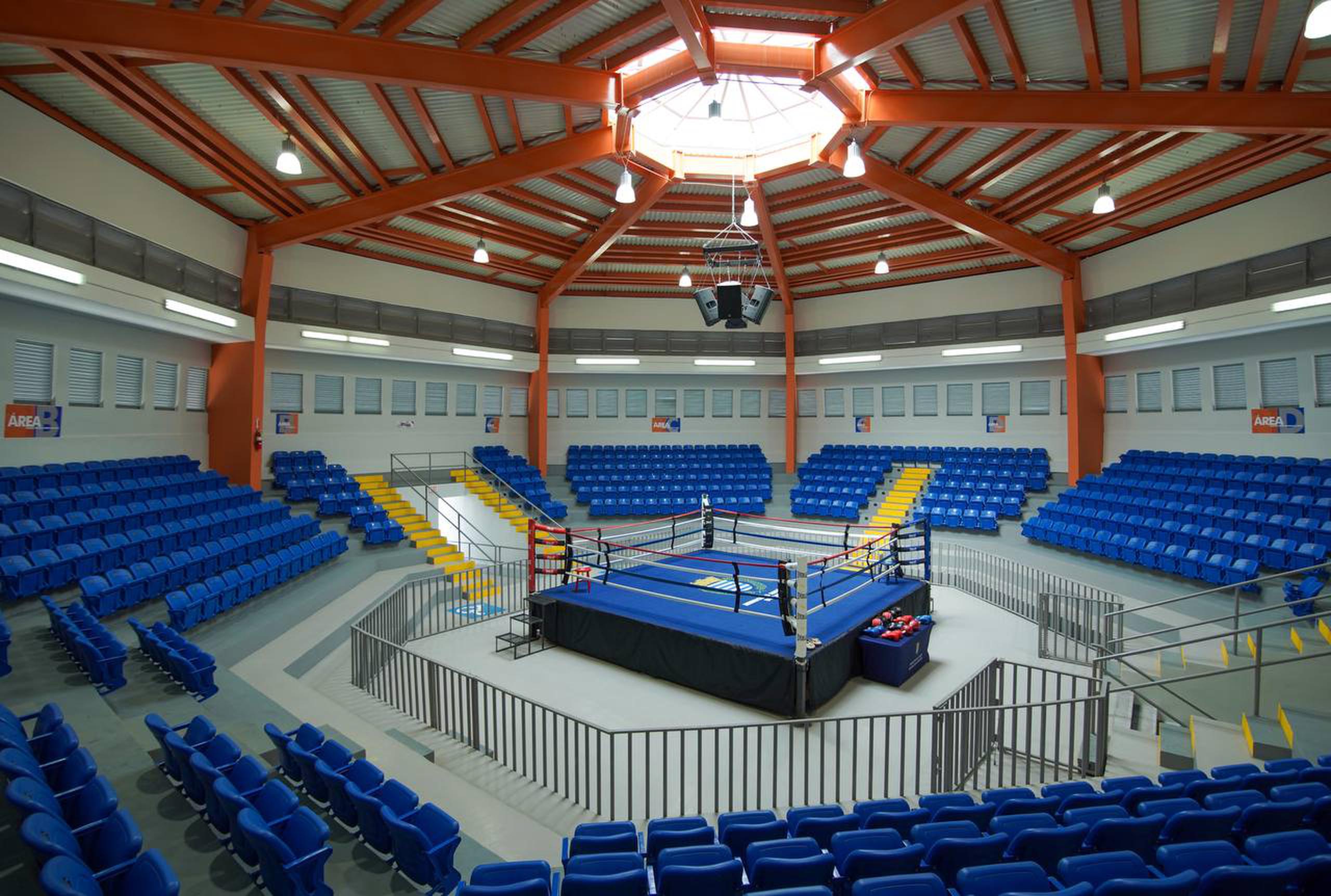 El Coliseo Boxístico Pedro Rodríguez Gayá ha servido para los entrenamientos de boxeadores aficionados y profesionales.
