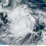 Julia ya no es huracán, pero se mantiene el peligro, advierte el NHC 