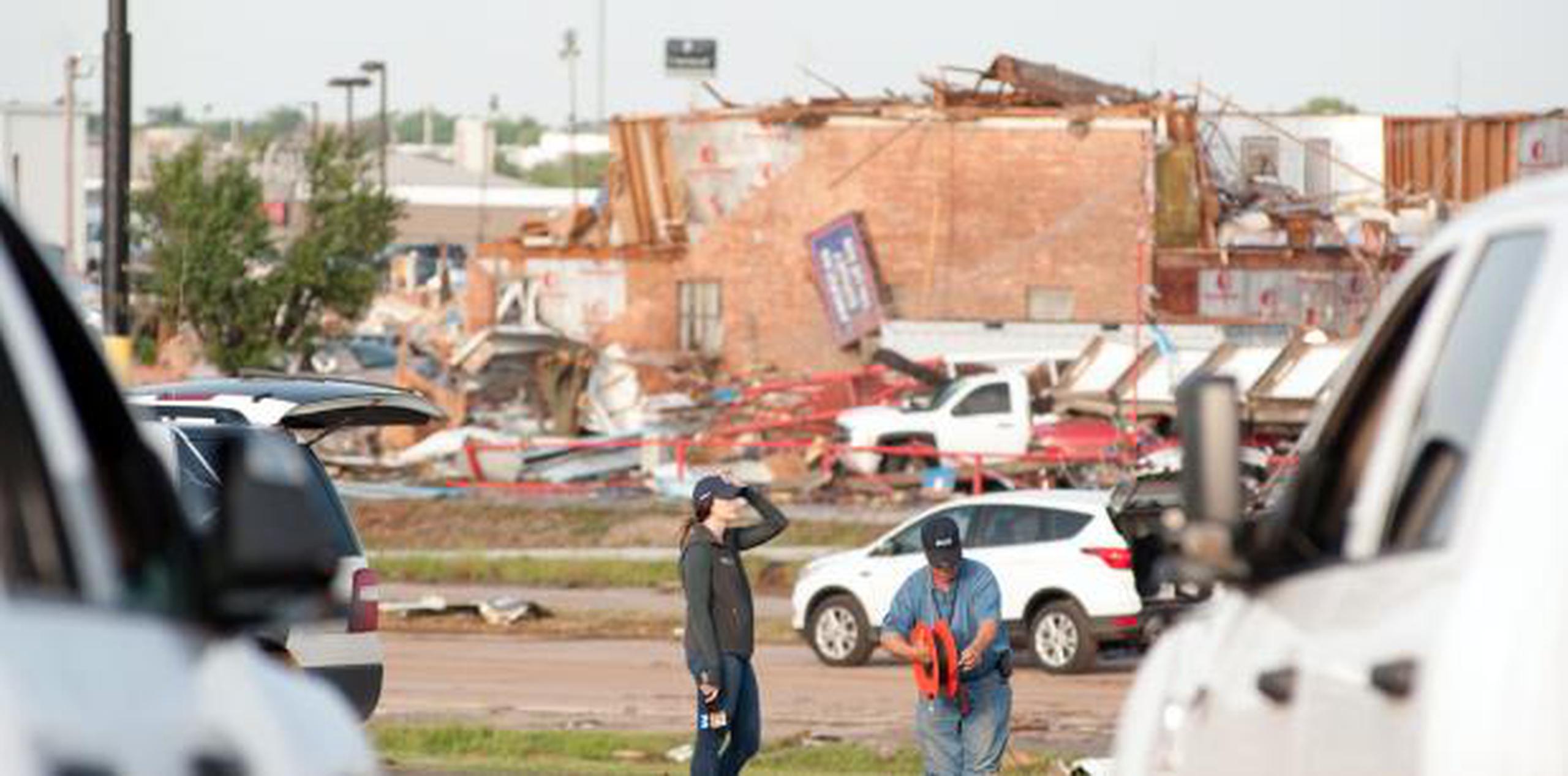 La página web PowerOutage.us, que rastrea los cortes del suministro eléctrico, detectó que anoche se quedaron sin corriente unos 37,000 usuarios, principalmente en los condados de Tulsa y Creek, en Oklahoma. (Archivo)