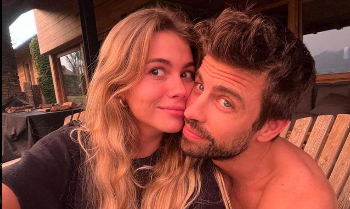 Piqué shows off his relationship with Clara Xia in new photo