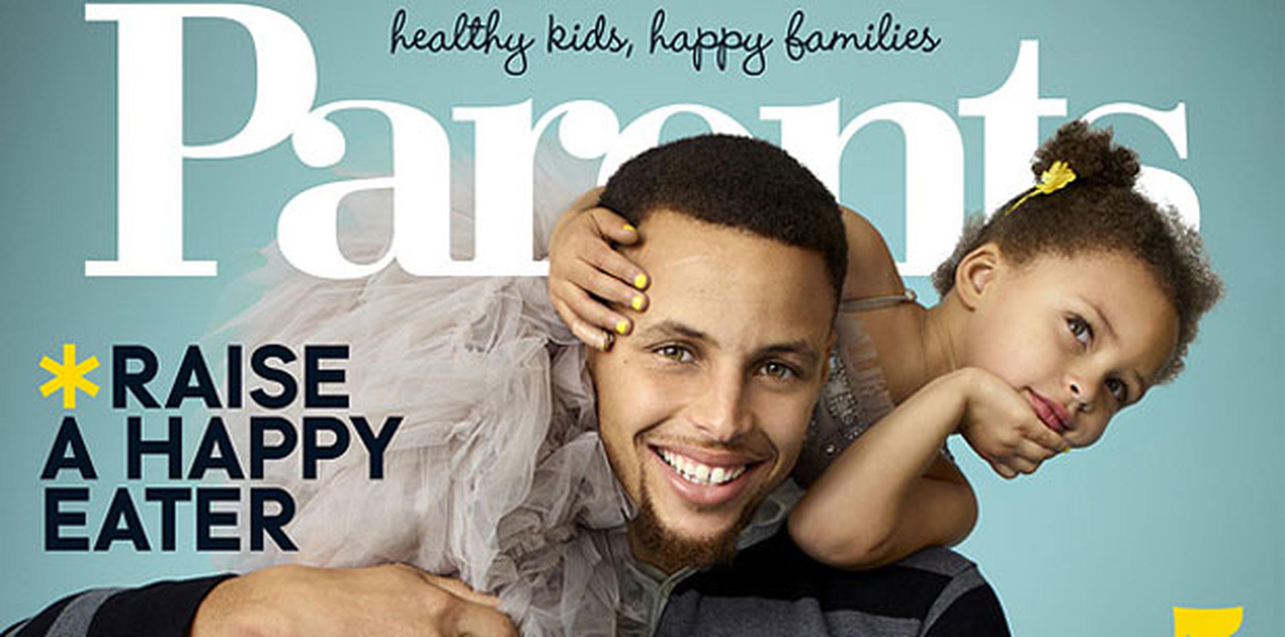 Curry, su esposa Ayesha, la pequeña Riley y la más reciente integrante de la familia, Ryan, compartieron sus vidas, anécdotas y experiencias como padres y familia en la edición de la revista Parents, que saldrá a la venta en junio. (Parents)