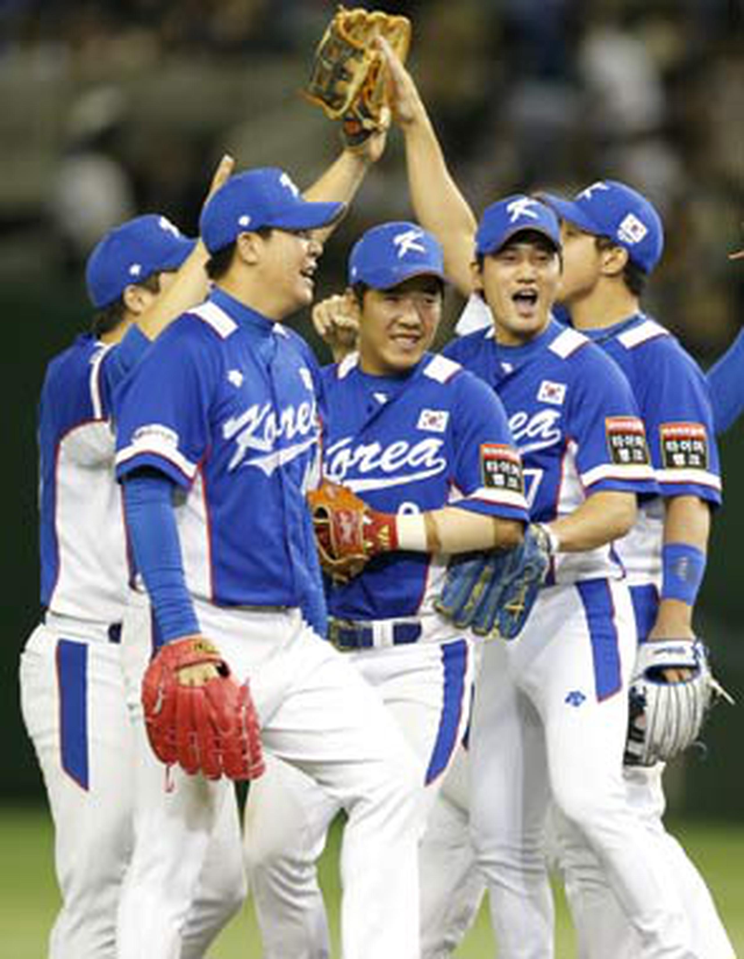 La Selección de Corea del Sur celebra su pase a la final. (AP)