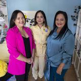 Madre y sus hijas consiguen su independencia en la cosmetología y salud holística