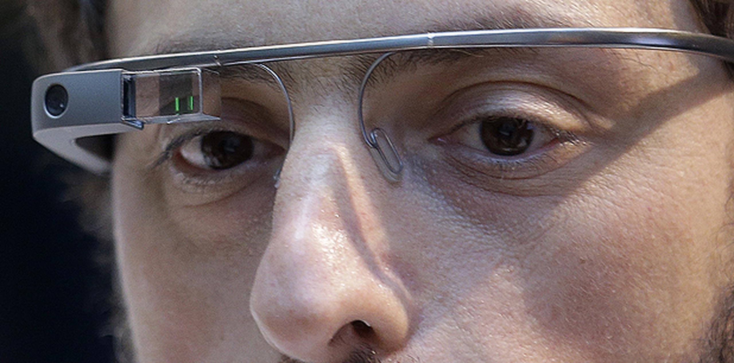 Google no ha revelado cuántas unidades vendió de la versión Explorer de las Glass. (Archivo)