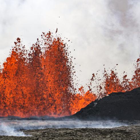 Impresionante la nueva erupción volcánica en Islandia