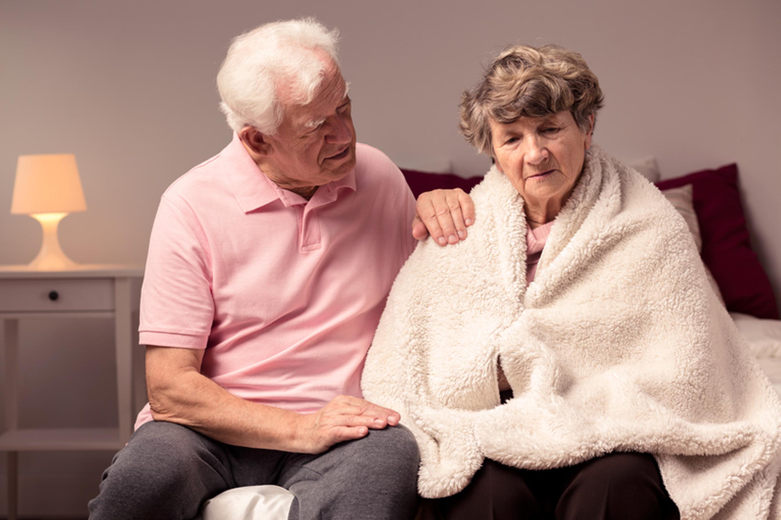 Otro dato que aporta el estudio es que cada vez hay más ancianos cuidando de su misma población. (Shutterstock)