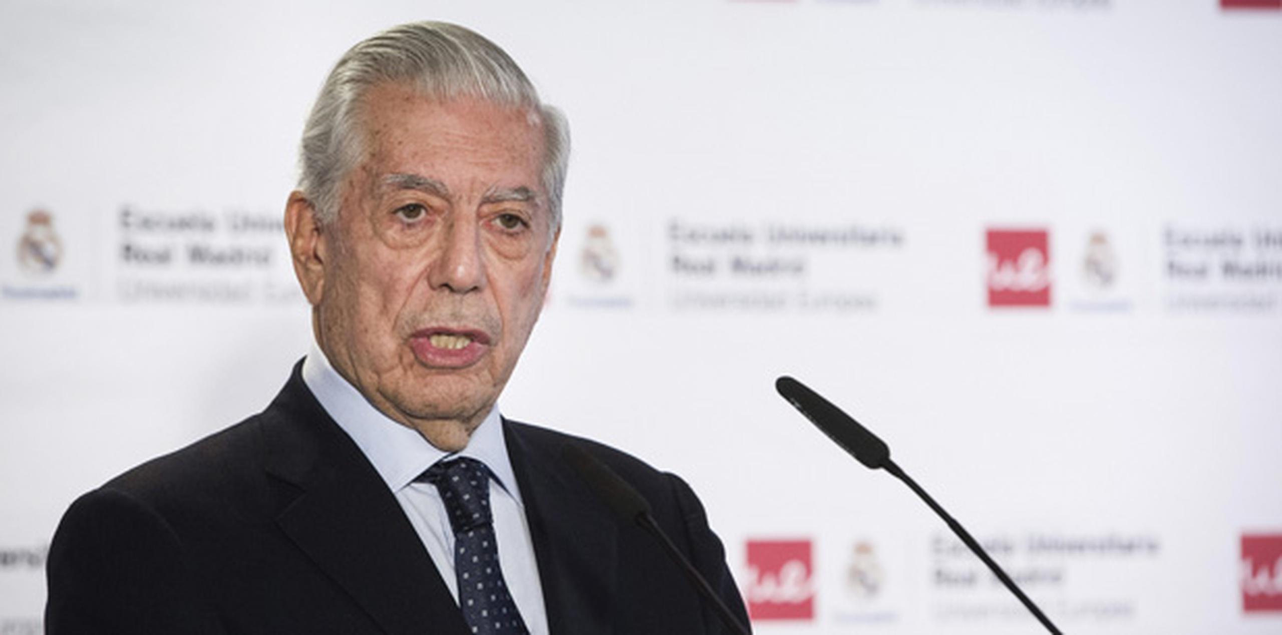 Vargas Llosa, que también posee nacionalidad española, vive habitualmente en Madrid. (EFE)