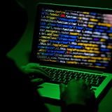 “Hacker” roba 326 millones de dólares en criptomonedas 
