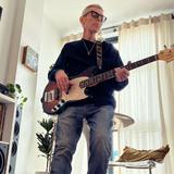 Andy Rourke y los ídolos del rock trágicamente “humanizados” por el cáncer 