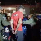 Bajo la lluvia: momento en que arrestaron al presunto gatillero “Phantom” en Humacao