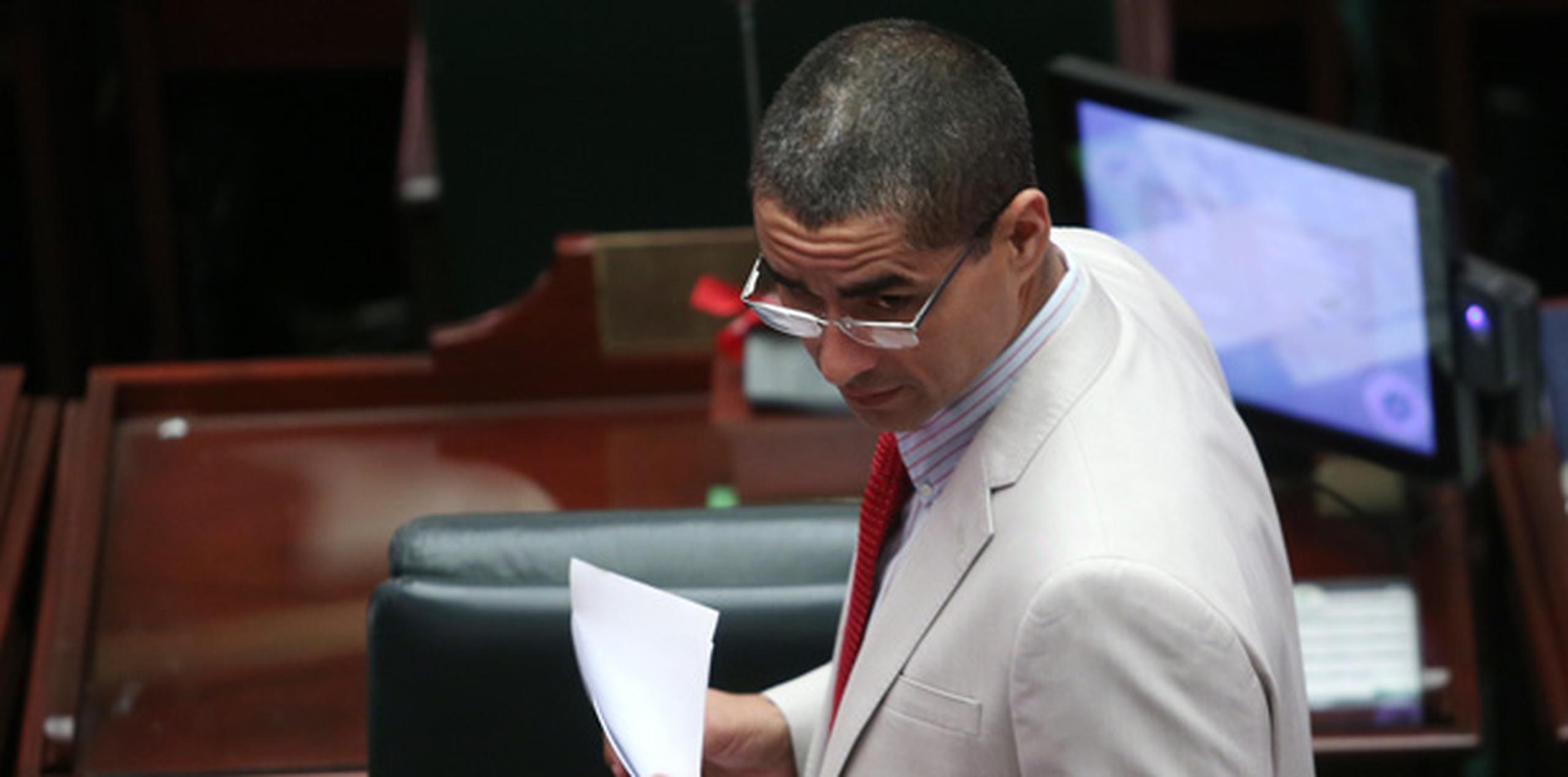 El representante Carlos Vargas emitió una declaración escrita para afirmar que le votará en contra a la medida. (Archivo)