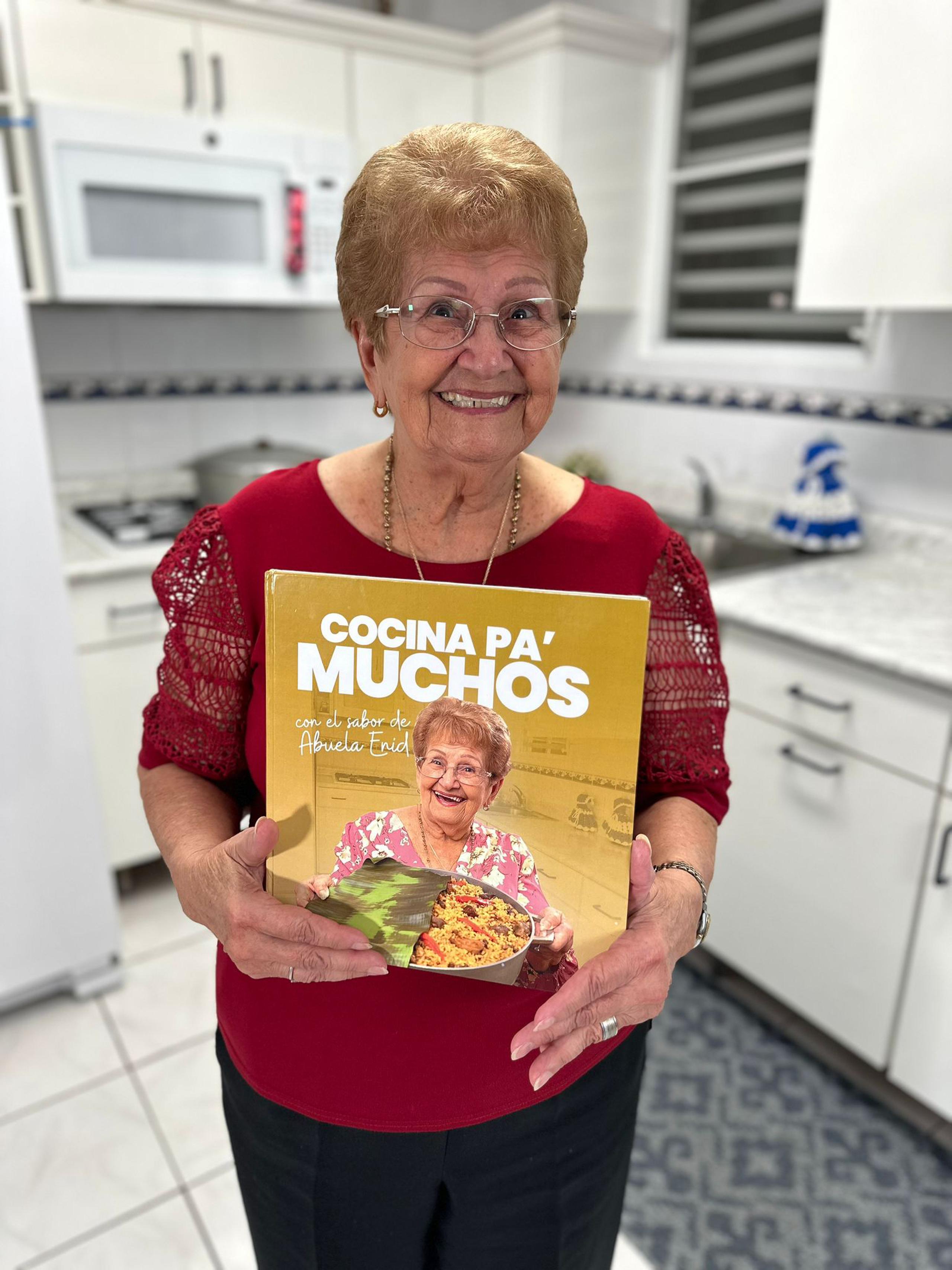 El libro de recetas la tiene entusiasmada de poder compartir sus recetas de un modo más formal.