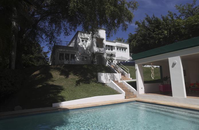 El mes pasado, Daddy Yankee puso a disposición su casa de campo en Luquillo a través de Airbnb.