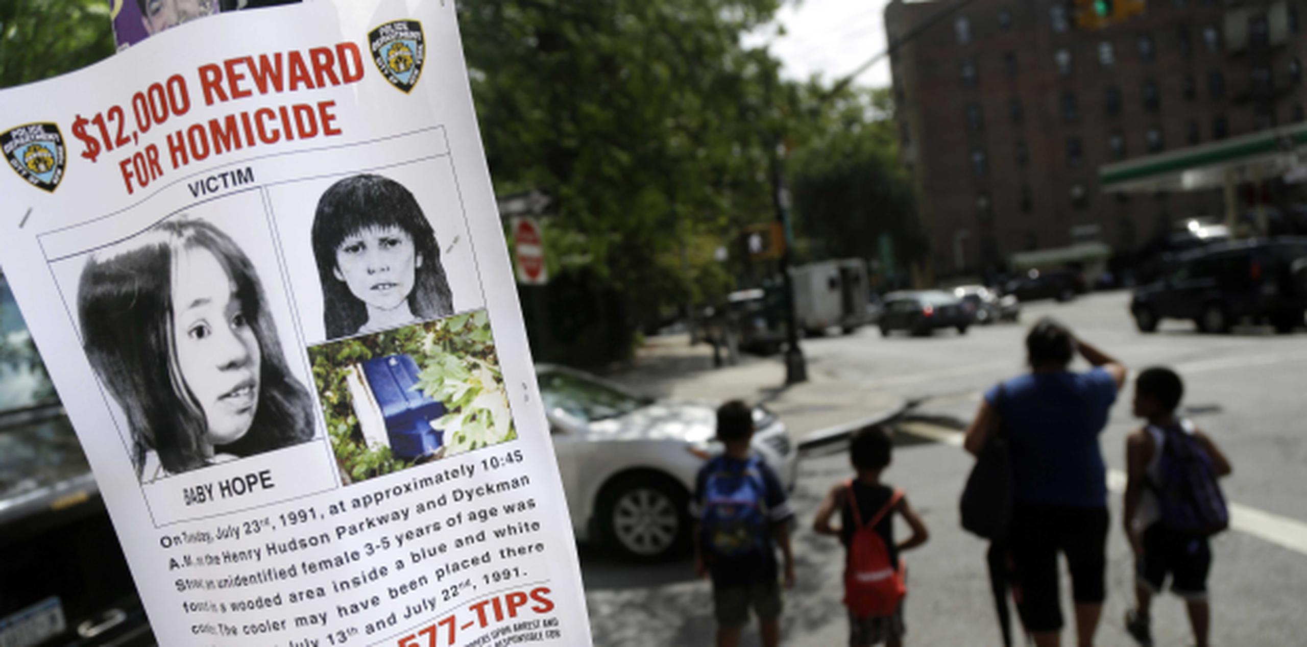 El cadáver de la niña conocida públicamente como "Baby Hope" fue hallado dentro de una nevera portátil junto a una carretera de Manhattan en 1991. (AP / Archivo / Seth Wenig)
