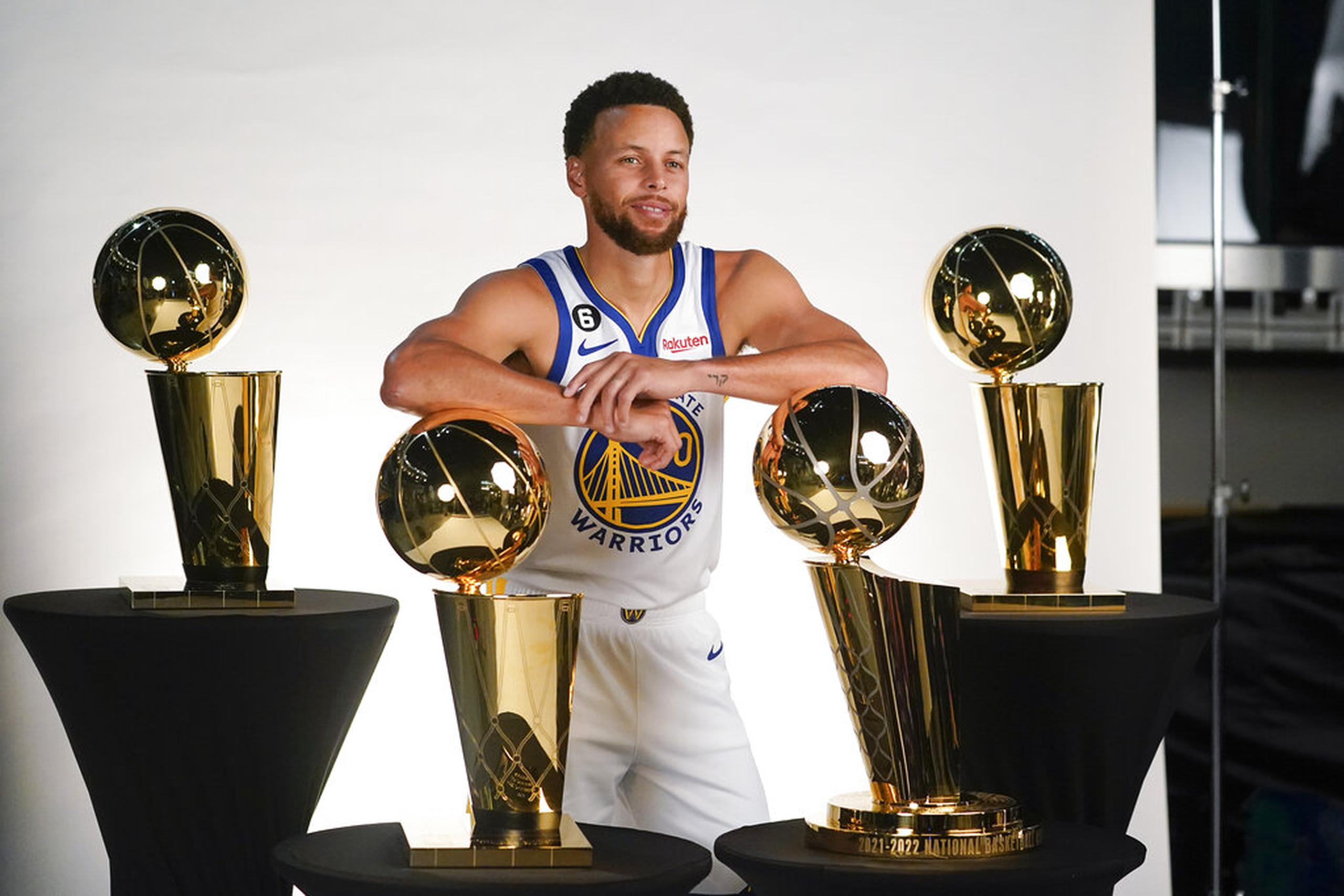 Stephen Curry y los Warriors de Golden State persiguen un quinto campeonato.