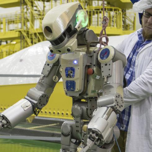Conoce a Fedor, el primer robot humanoide ruso que va al espacio