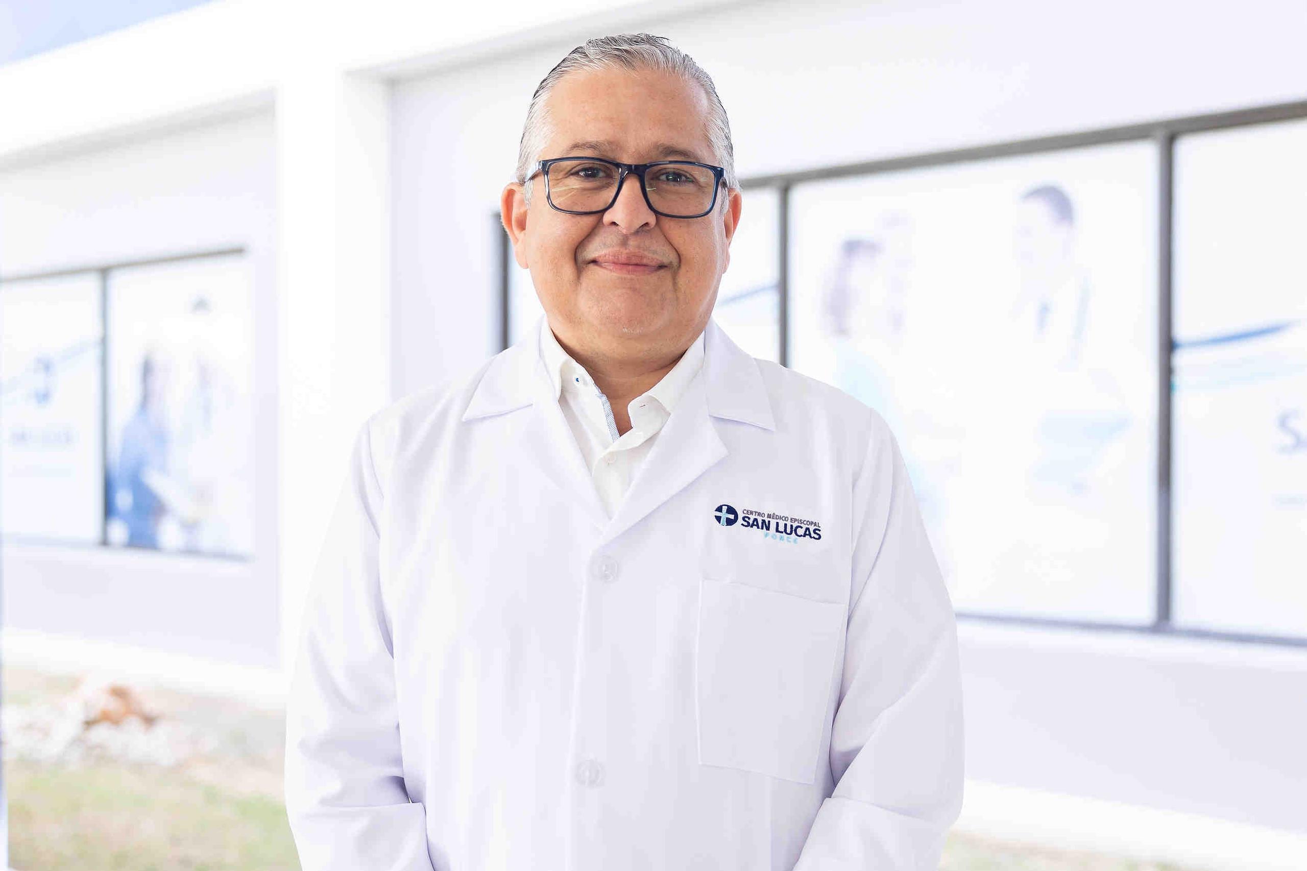 El doctor Gilberto Ruiz Deyá, urólogo en el Centro Médico Episcopal San Lucas